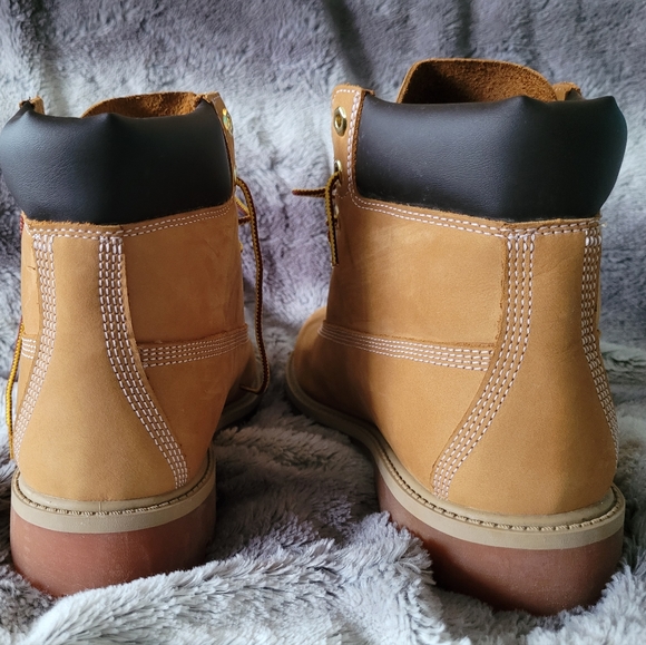 6" Timberland  Waterproof Boots in Wheat Nunuck Size 7 US - Picture 4 of 12